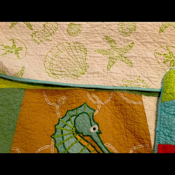 Two Twin quilts and shams - Picture 3 of 5